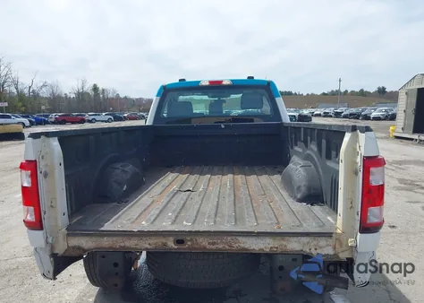 2021 Ford F-150 Xl z USA, uszkodzony, nr VIN 1FTMF1CB9MKE77250